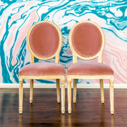 Стул Луи - Пудровый розовый бархат белый жемчуг Объект мечты