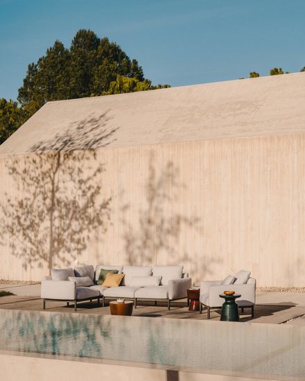 Садовое модульное кресло Sorells из алюминия с серой отделкой La Forma Испания 