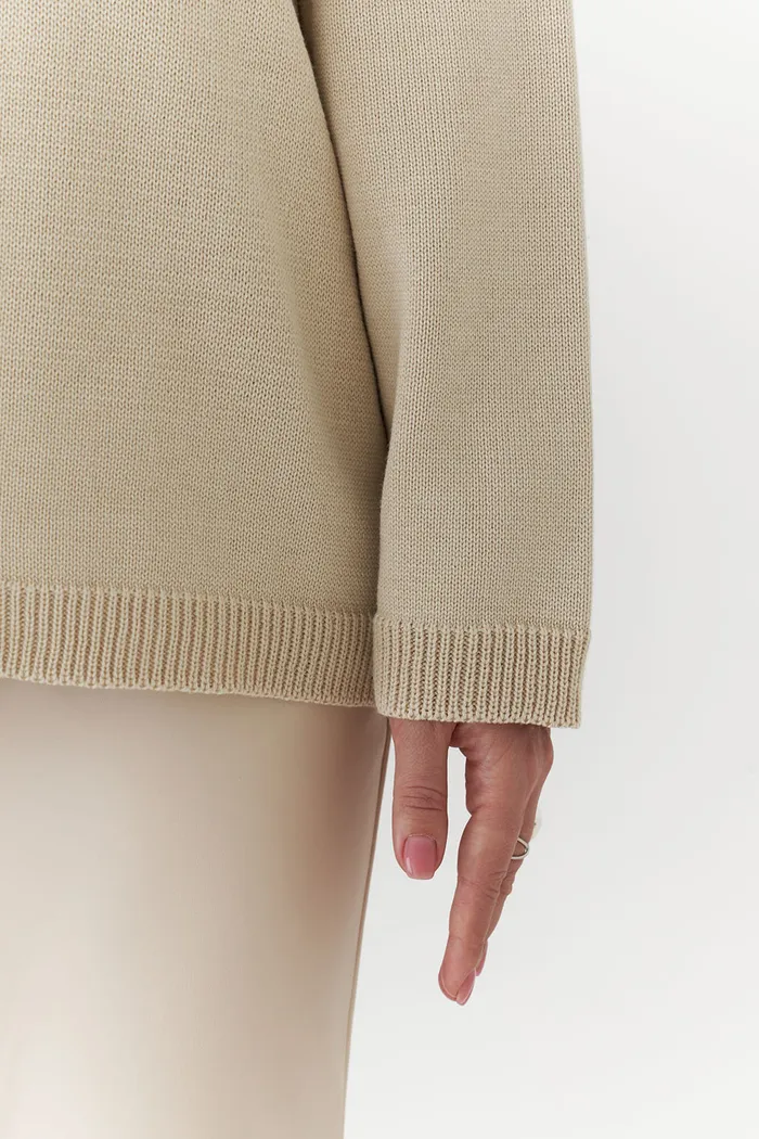 Джемпер с хлопком цвета беж