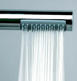 Bossini Cosmo душевая система: термостат с изливом, стойка с верхним поворотным душем 230х230 мм, с ручным душем, цвет хром