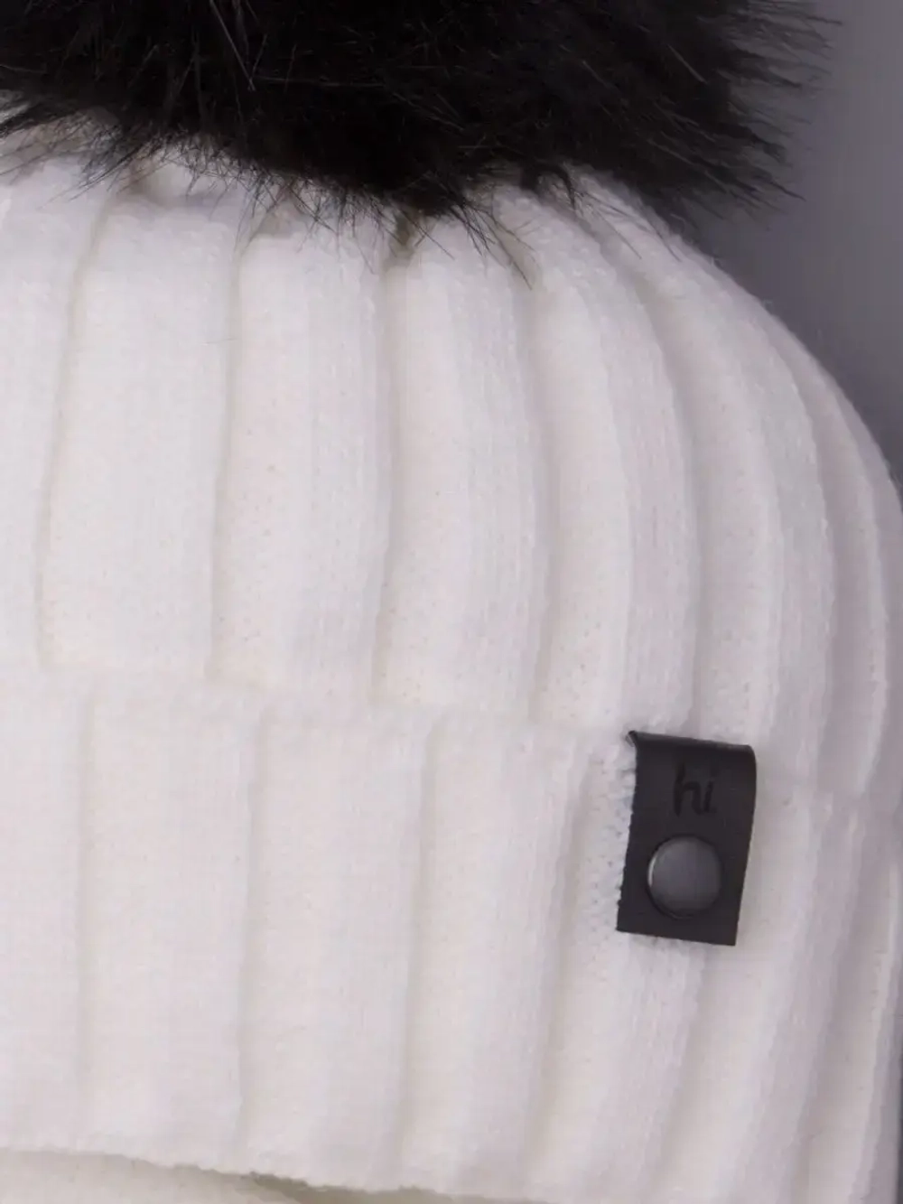 Шапка детская зимняя вязаная с помпоном и снуд