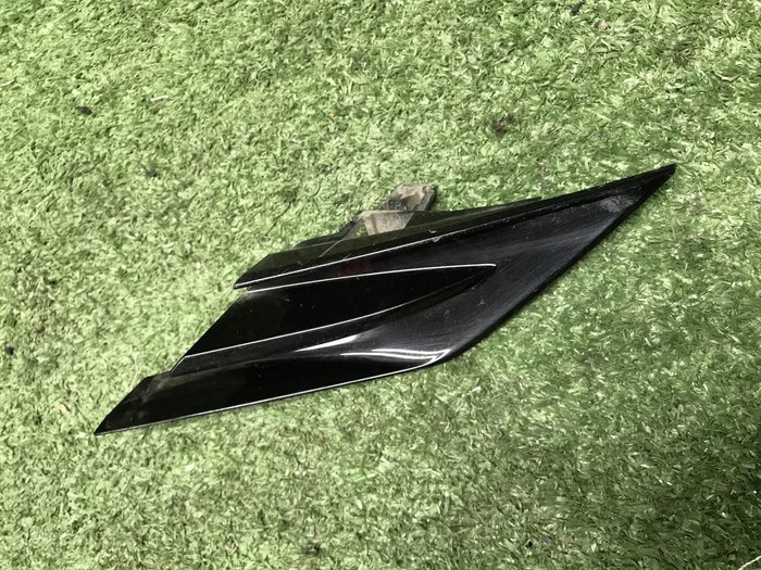 Накладка решетки радиатора Toyota Camry xv70 17-21