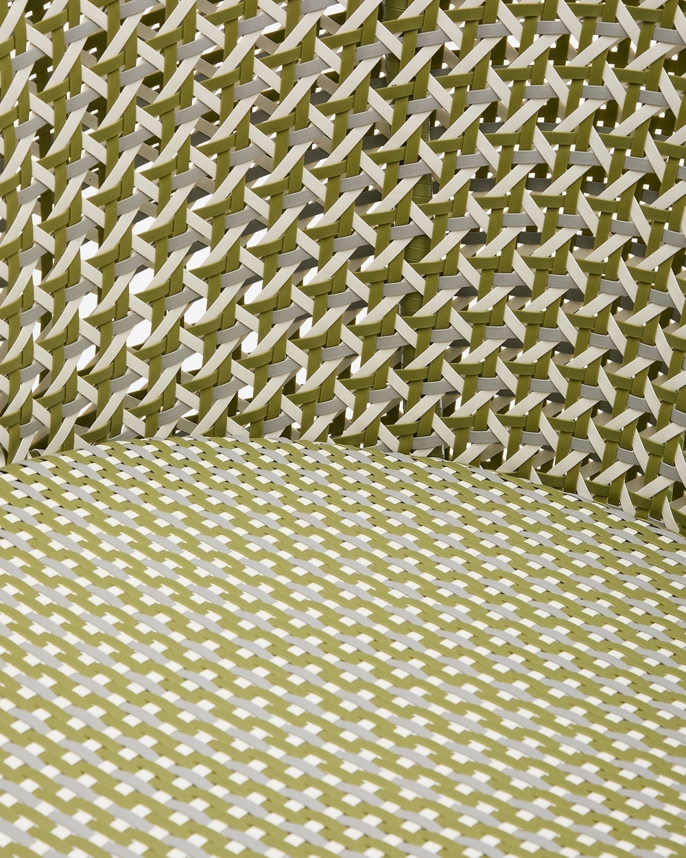 Подвесное кресло Saliga зеленого цвета из алюминия и искусственного ротанга