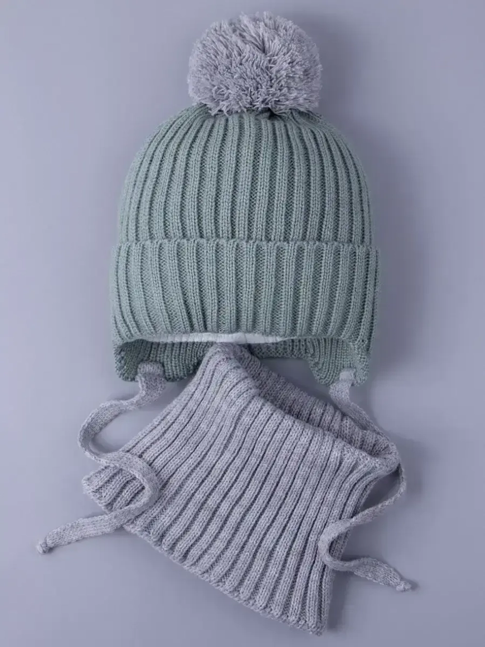 Шапка для мальчика осенняя вязаная и снуд