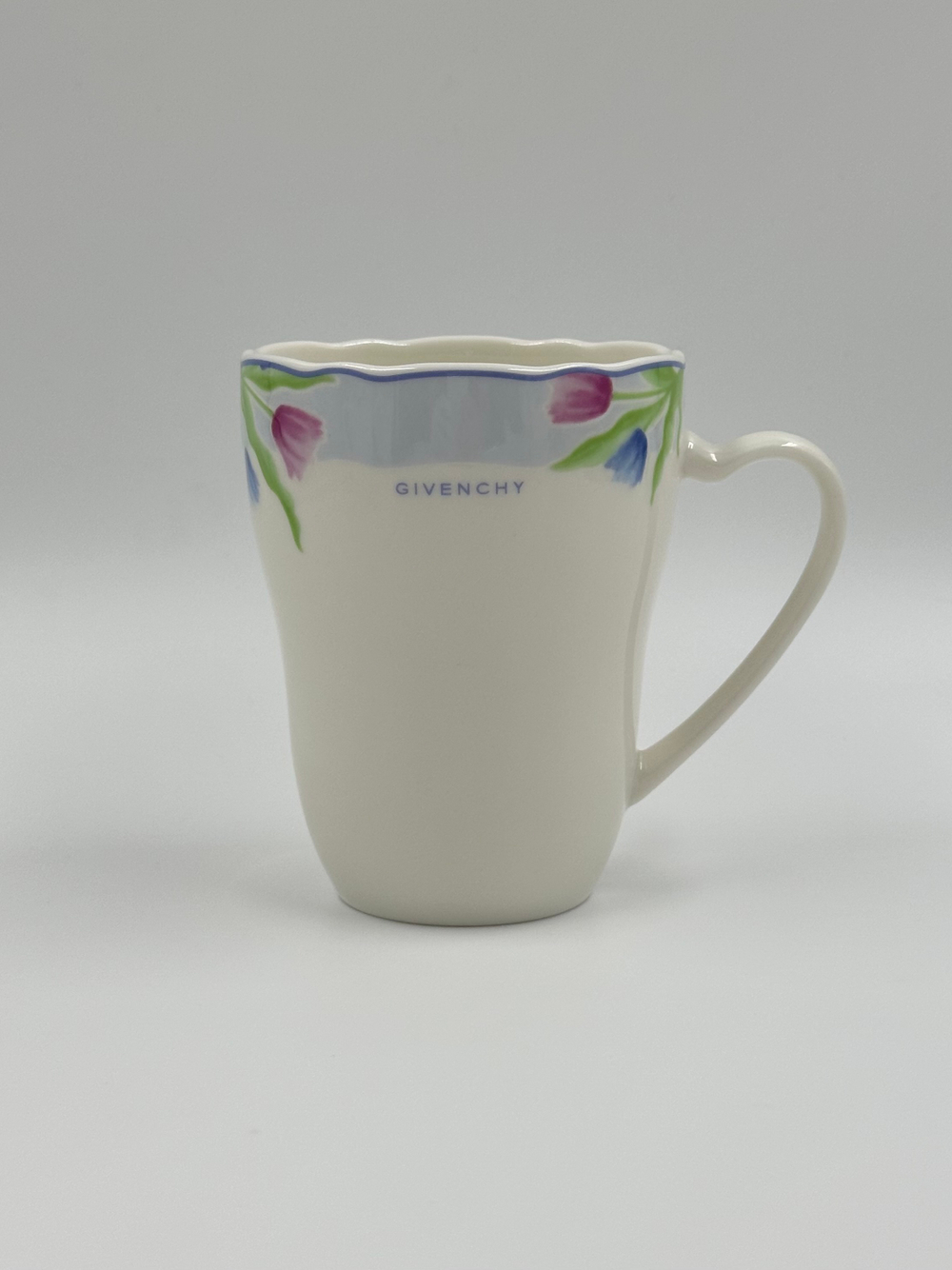 Кружка с сиреневой каймой Givenchy by Yamaka