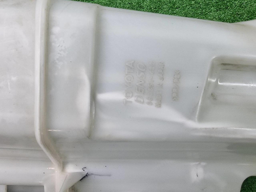 Бачок омывателя Toyota RAV4 4 CA40 (2012-2019)
