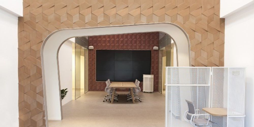 Декоративная панель Trapezium, 15x34,5 см