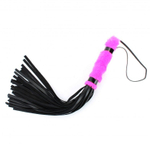 Черная плеть с розовой меховой рукоятью - 44 см. (Цвет: черный с розовым)