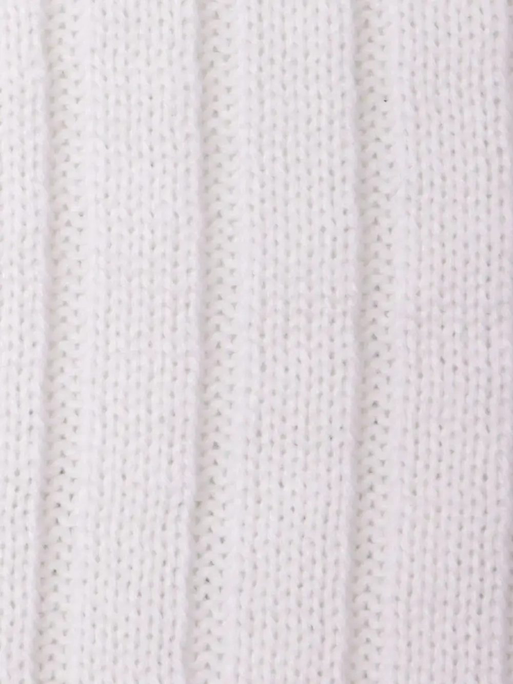 Шапка зимняя для мальчика на завязках и снуд