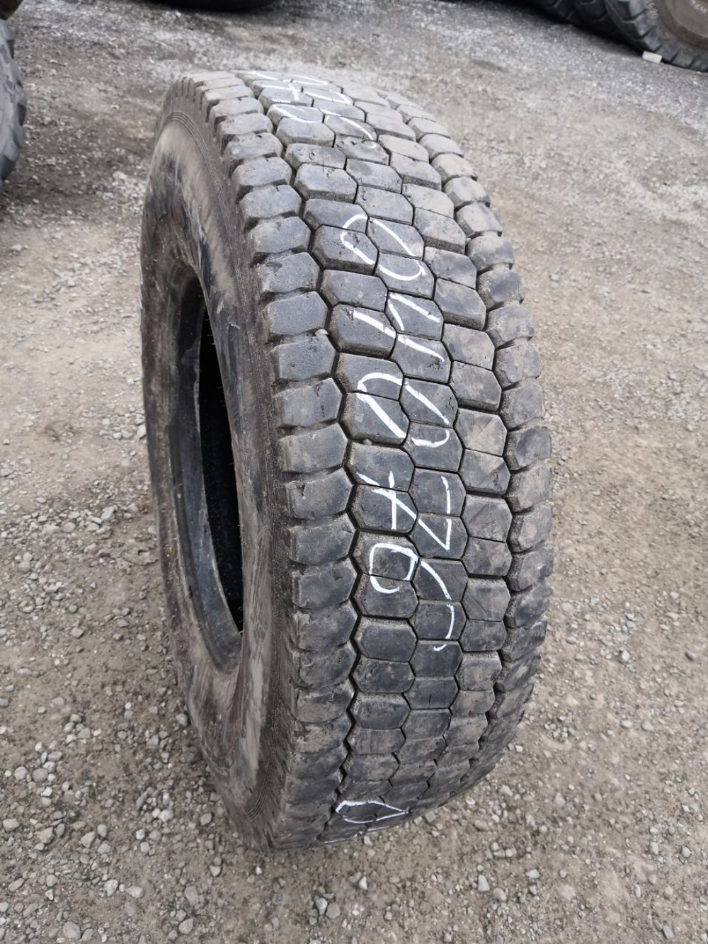 315/80R22.5 Kama NR201 шина б/у