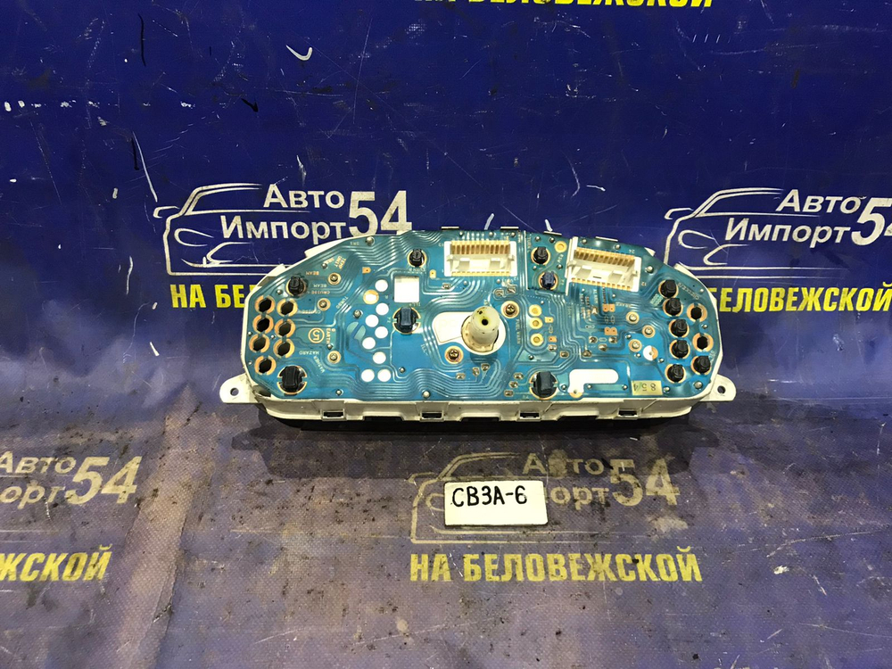 Щиток приборов MITSUBISHI LANCER 1993