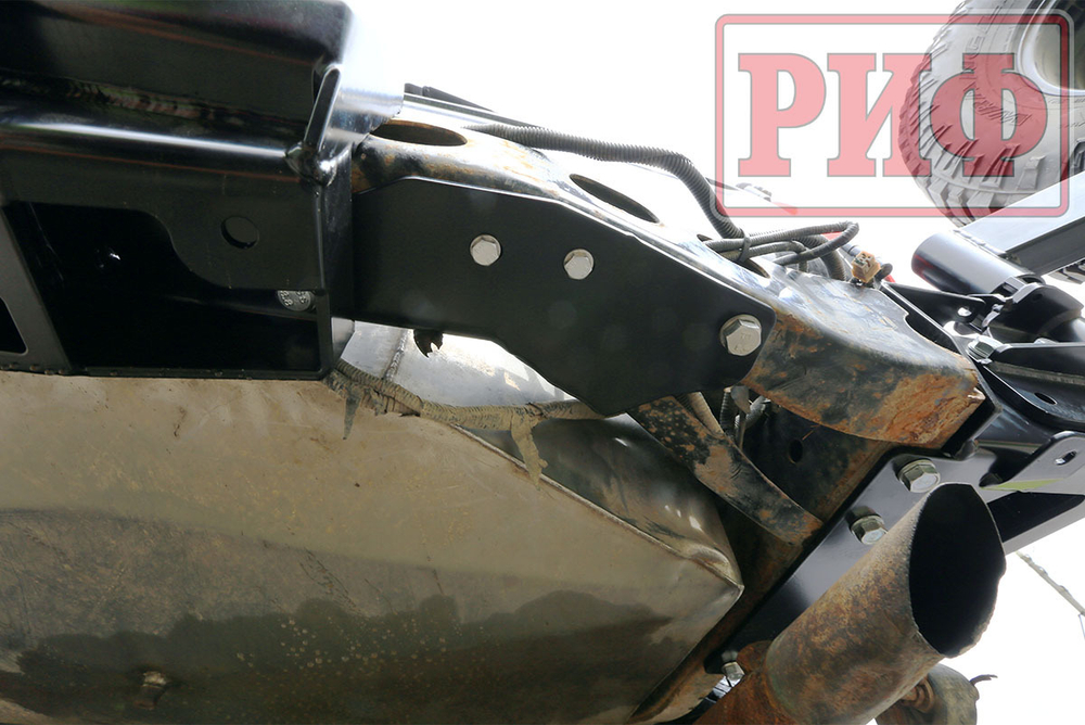 Калитка с фаркопом в штатный задний бампер Toyota Land Cruiser 105 РИФ