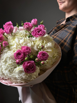 Дуо букет « Роза и гортензия»