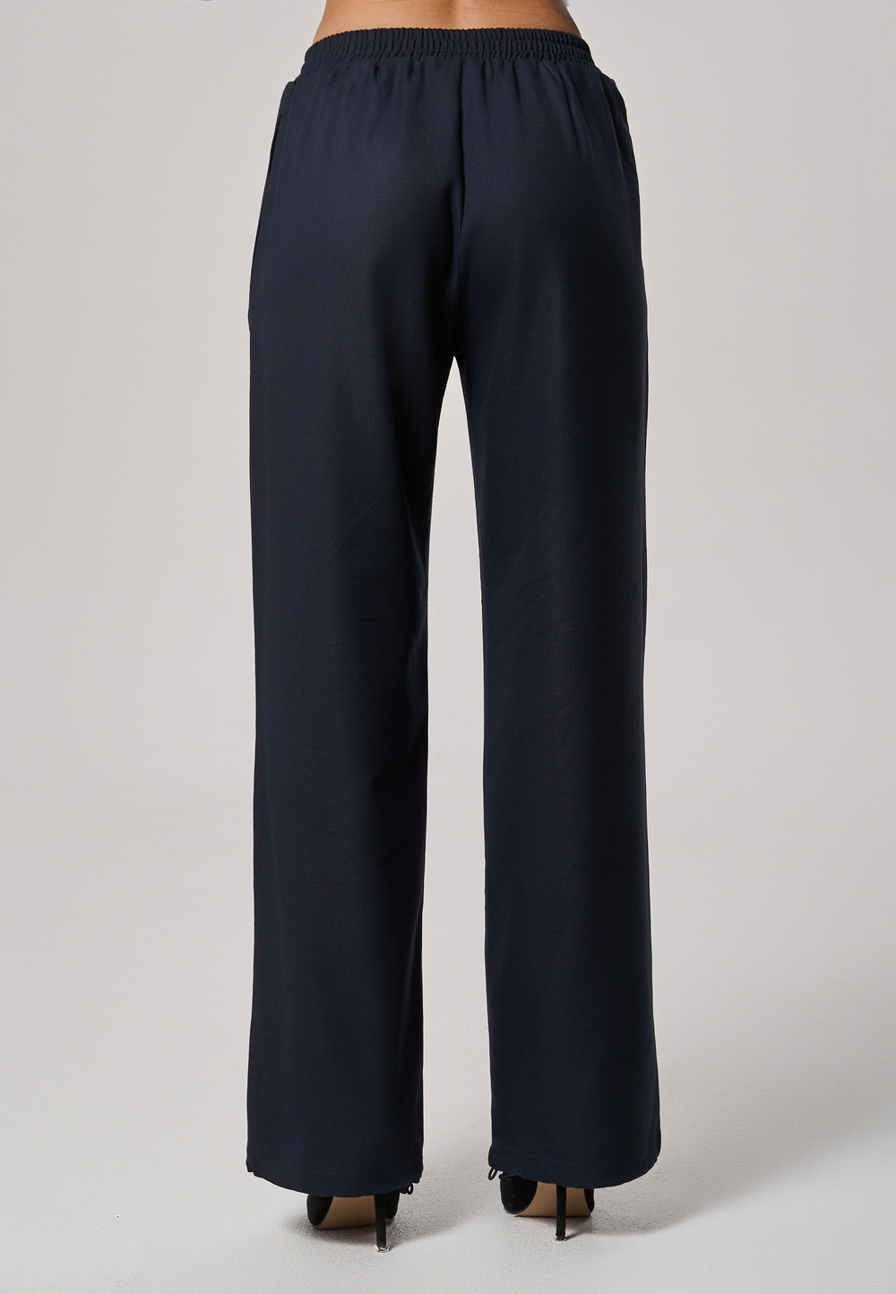 Брюки с поясом на резинке синие