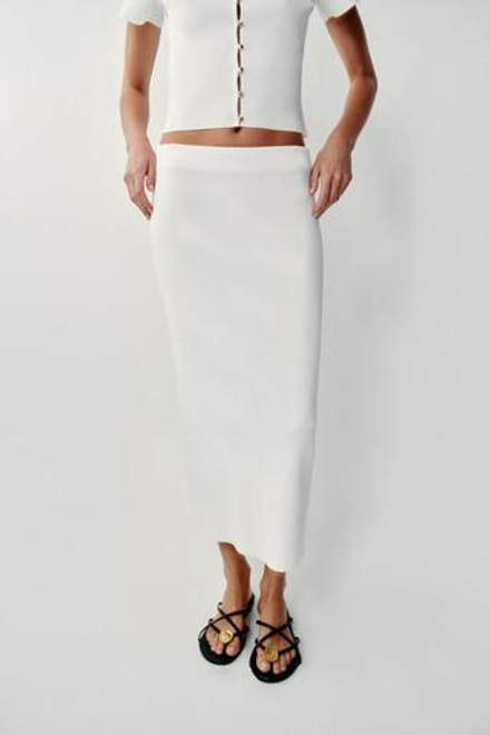 ZARA ТРИКОТАЖНАЯ ЮБКА МИДИ В РУБЧИК, БЕЛЫЙ