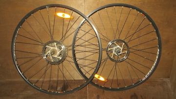 Комплект колес 29" Втулки Shimano ,  обода bontrager ranger , эксцентрик