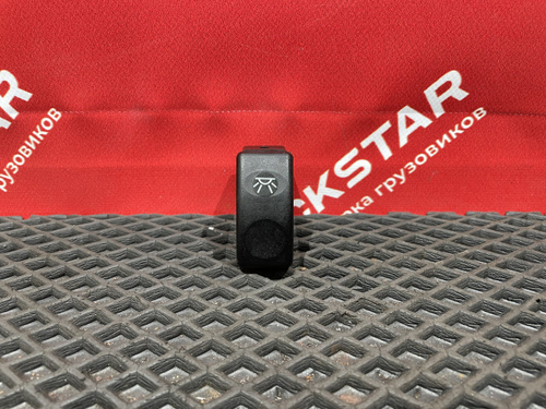 Кнопка освещения за кабиной