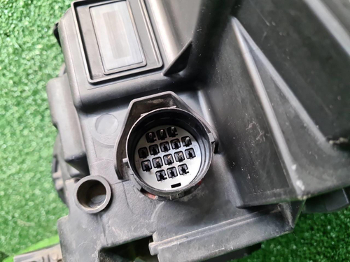 Фара правая Range Rover Vogue 4 L405 12-17 ксенон