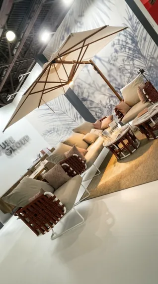 Зонт профессиональный 2.9х2.9 м с подсветкой Astro Timber, имитация ироко, слоновая кость