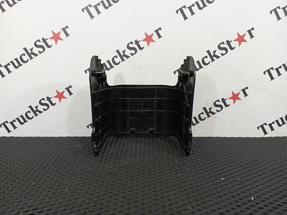 Кожух рулевой колонки 2023г.