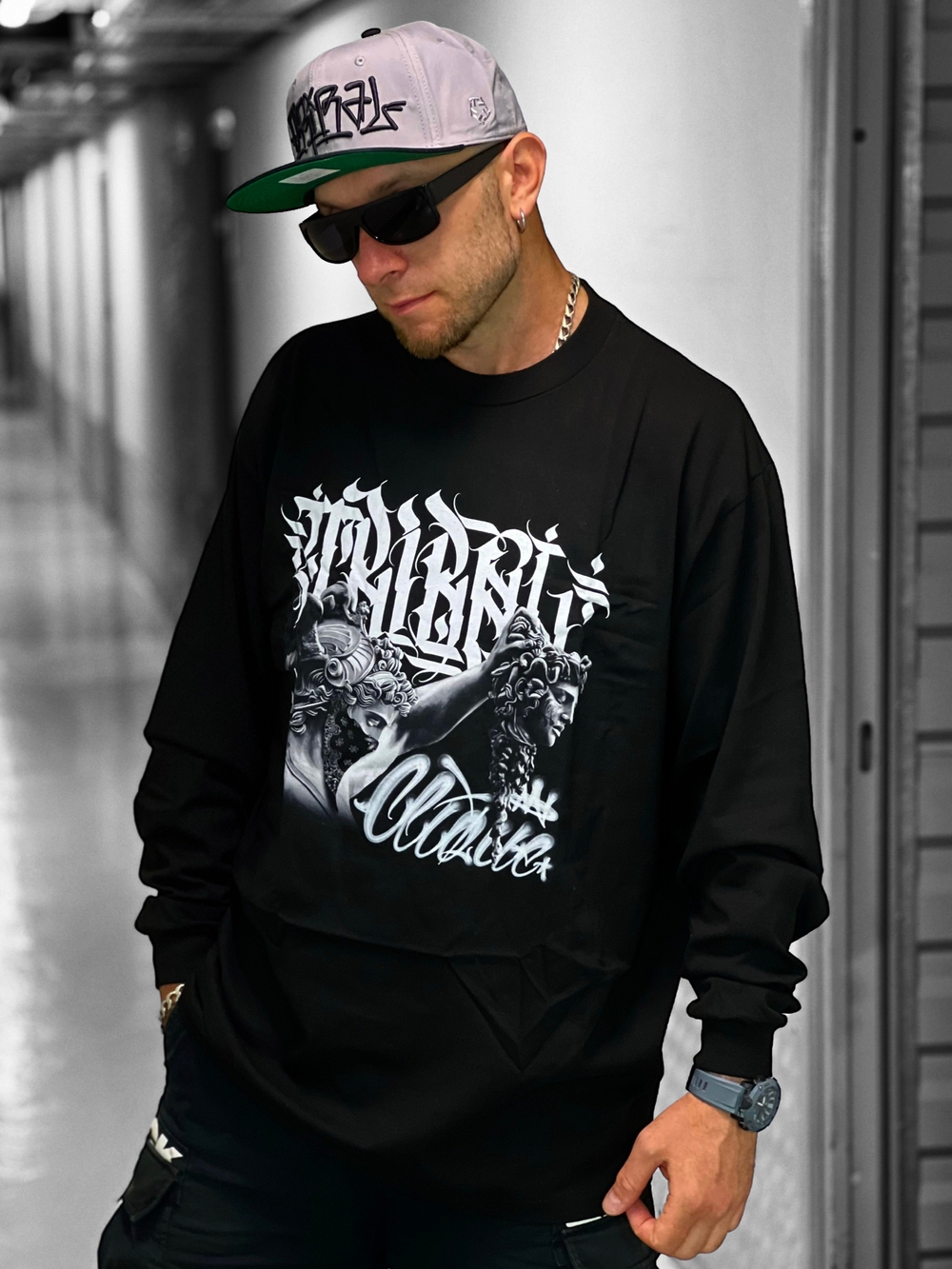 Лонгслив Tribal-Head Clique