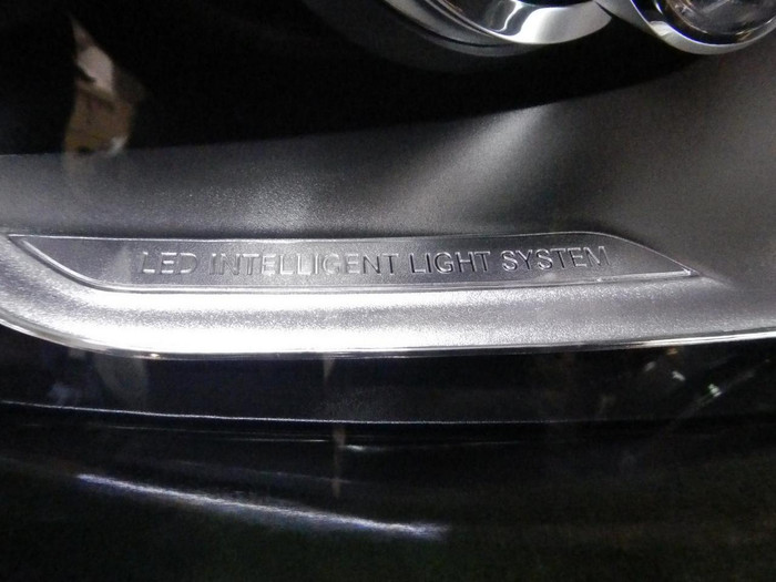 Фара правая Mercedes GLE W166 (2015-2018) LED