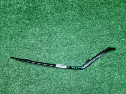 Молдинг перед. бампера Mercedes GLE V167 18-24 AMG