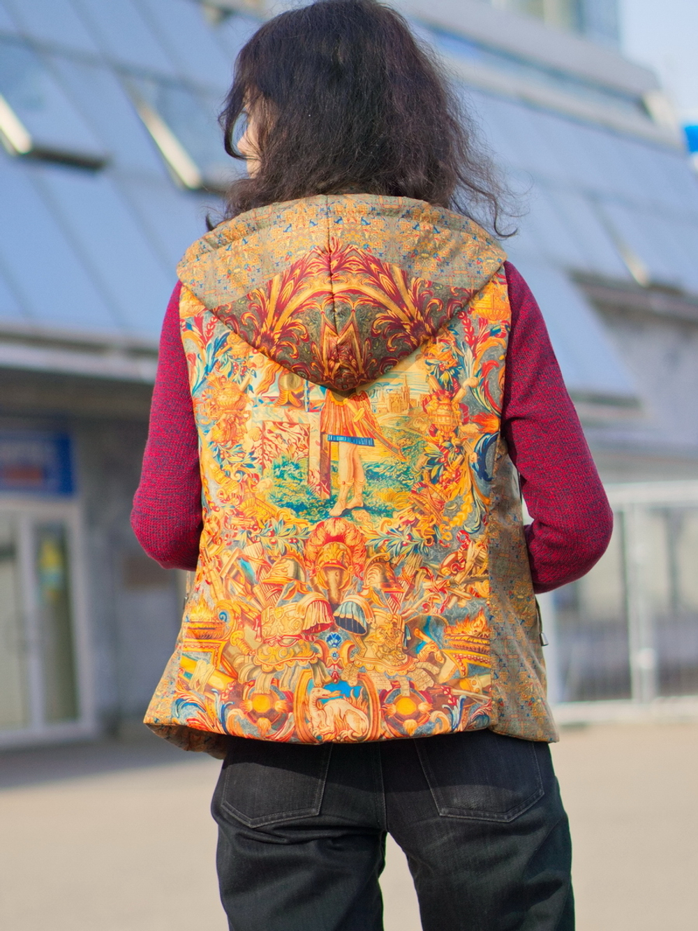 Двусторонний жилет "Четыре стихии", по мотивам фламандских гобеленов 17 века "Времена года, четыре стихии"