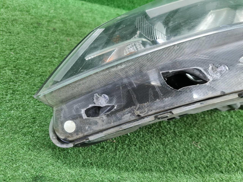 Битая Фара левая Kia Rio 4 (2020-н.в.) галоген