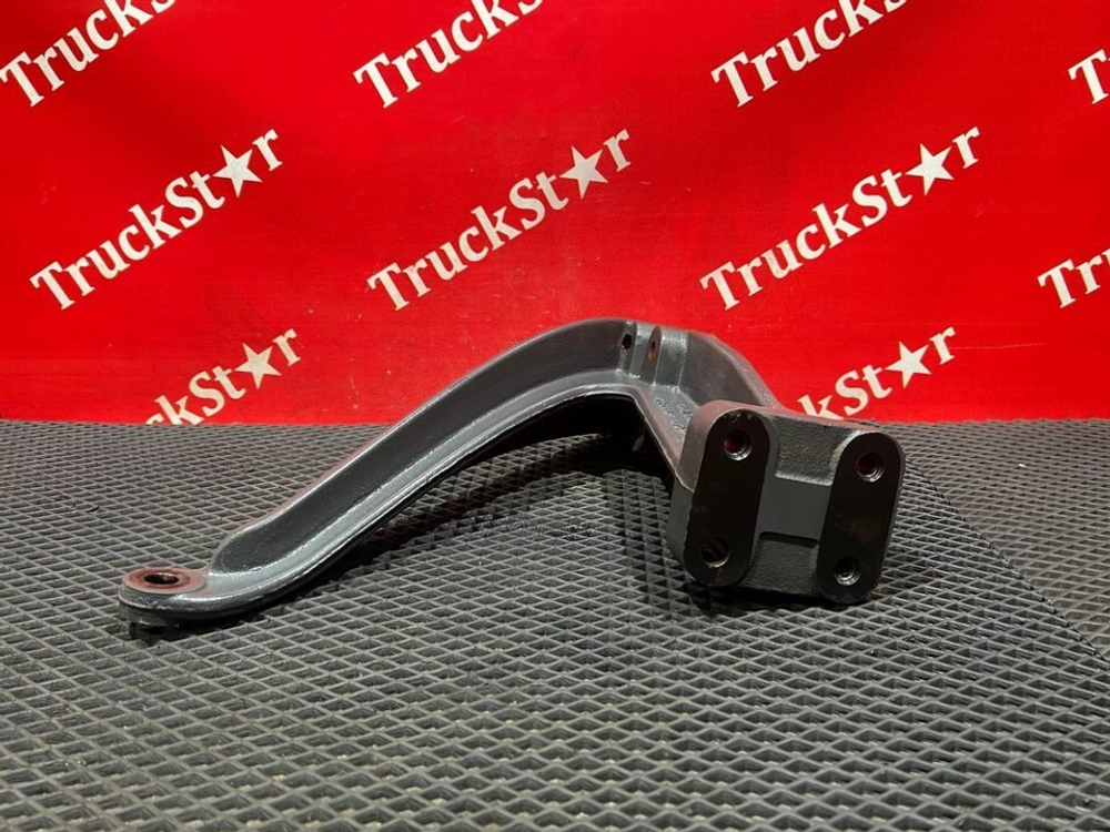 Кронштейн кабины правый