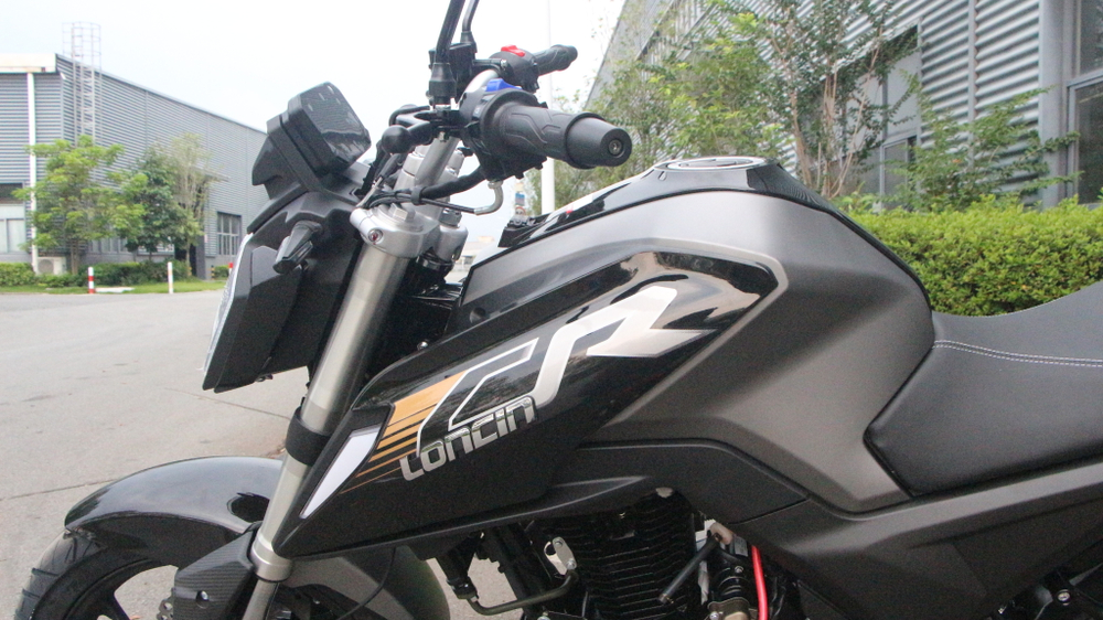 Мотоцикл Loncin CR4 II