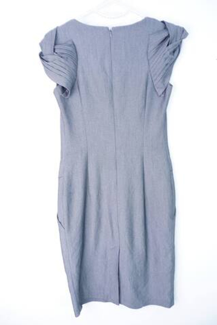 Платье Zarina сдержанное, для офиса или деловых встреч, маркировка 42 размер