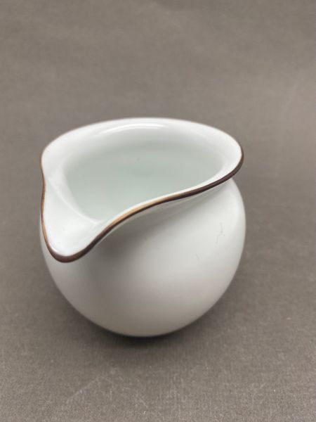 Сливник с длинным носом, белый с каймой, керамика,  200мл