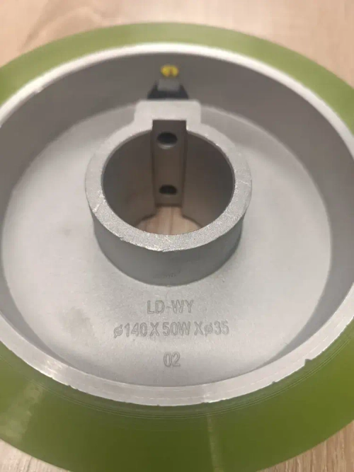 Ролик прижимной полиуретановый для четырехстороннего станка, размер 140х35х50мм (зелёный)