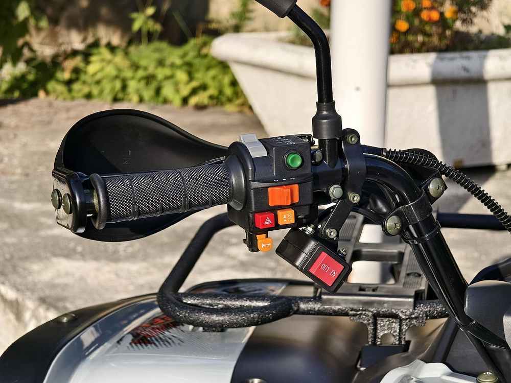 Квадроцикл BALTMOTORS BM700 EFI серый