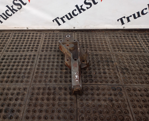 Кронштейн рессоры передний левый