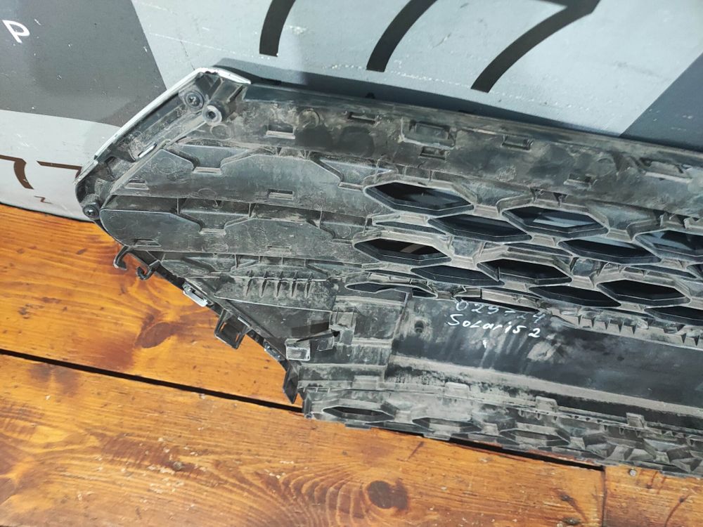 Решетка радиатора Hyundai Solaris 2 (HCR) 17-20 Б/У Оригинал 86351H5000