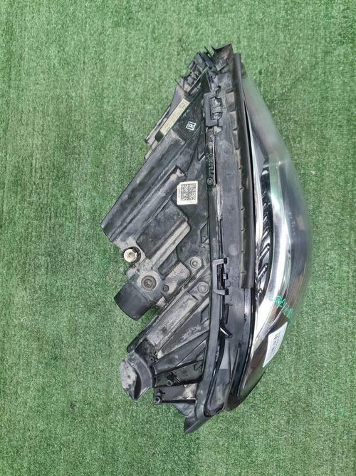 Фара правая Mercedes E W213 (2016-2021) LED