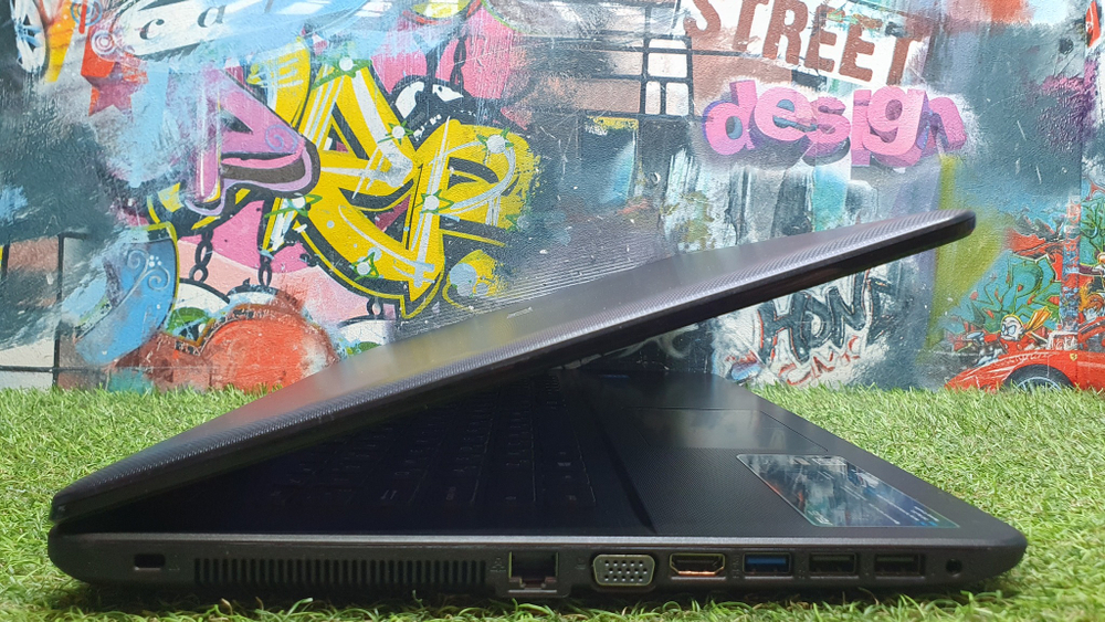 Ноутбук ASUS Pentium/4Gb/820M 1Gb/R752MD-TY033H 90NB0601-M00760/Windows 10