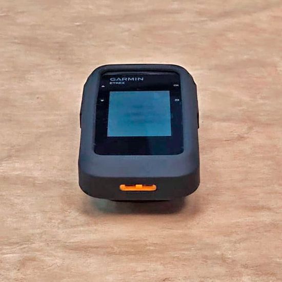 Чехол для Garmin eTrex SE силиконовый (Черный)