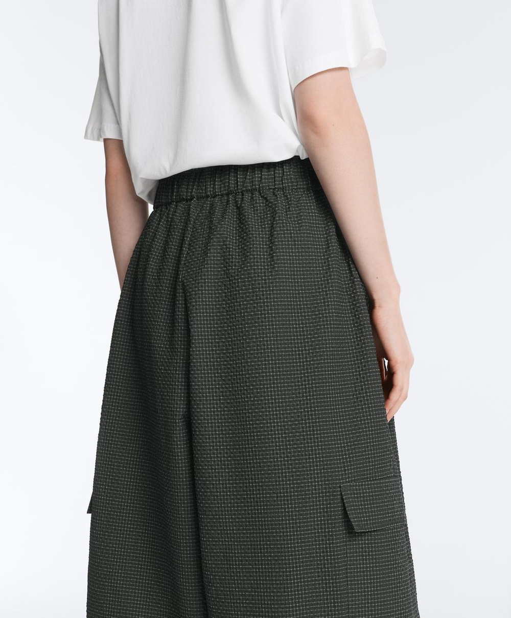 Oysho Длинные брюки-карго из водоотталкивающего нейлона в клетку, черный