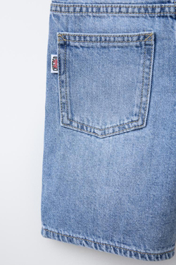 ZARA ДЖИНСОВЫЕ ШОРТЫ-БЕРМУДЫ CHICAGO BULLS NBA ©, ГОЛУБОЙ