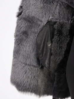 Дубленка зимняя натуральная с капюшоном короткая