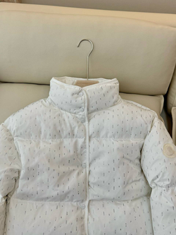 Пуховик Moncler