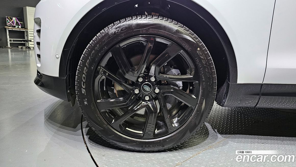 Land Rover Discovery 5 P360 R-Dynamic SE (11.2022)