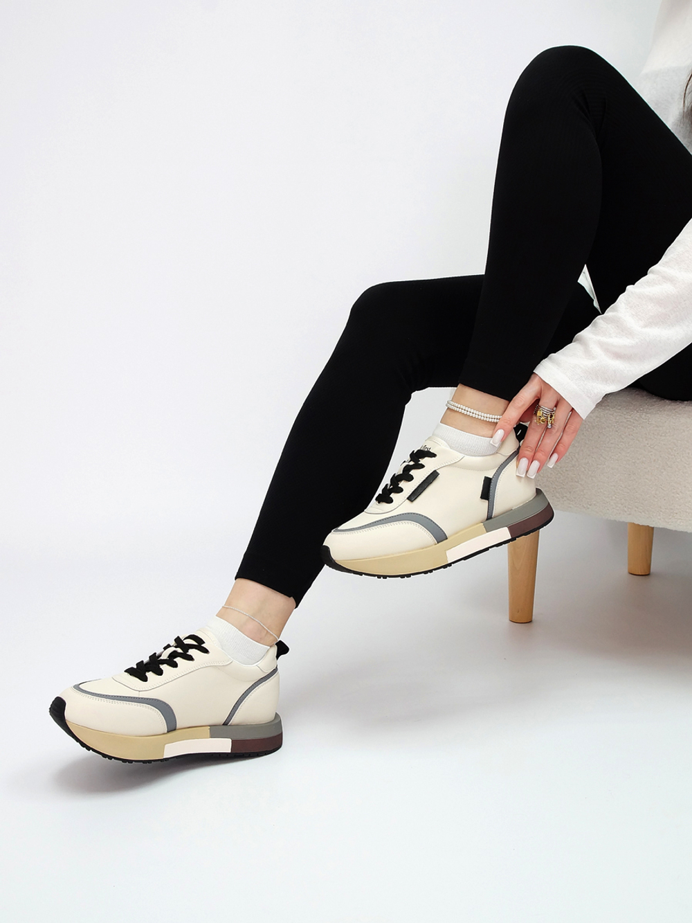 Кроссовки женские демисезонные