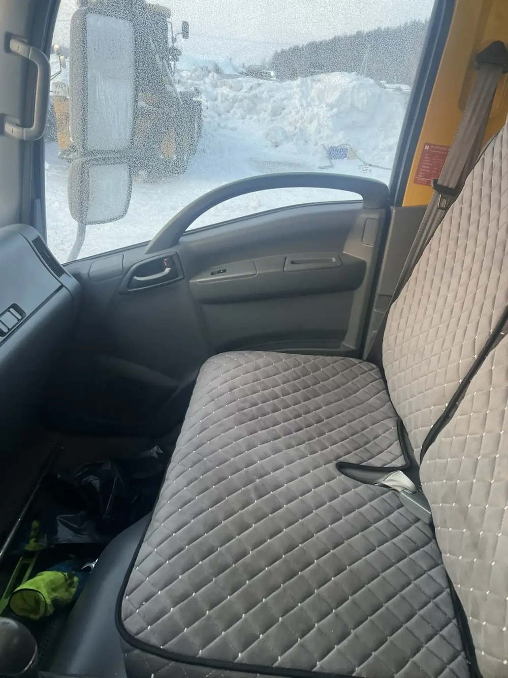 Isuzu ELF 10.5 Автовышка ELF (Дизельный, 5,2 л. 189 л.с. МТ)