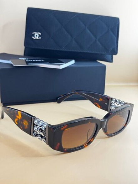 Солнцезащитные очки CHANEL