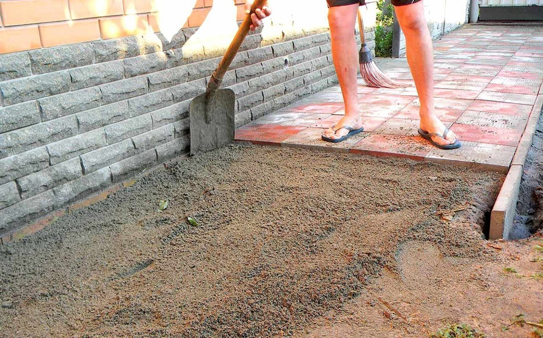 Технология укладки тротуарной плитки на сухую цементно-песчаную смесь