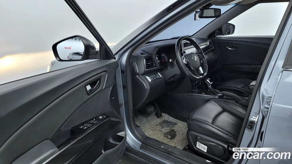 KG Mobility (Ssangyong) Very New Tivoli Бензин 1.5 2WD (03.2020)